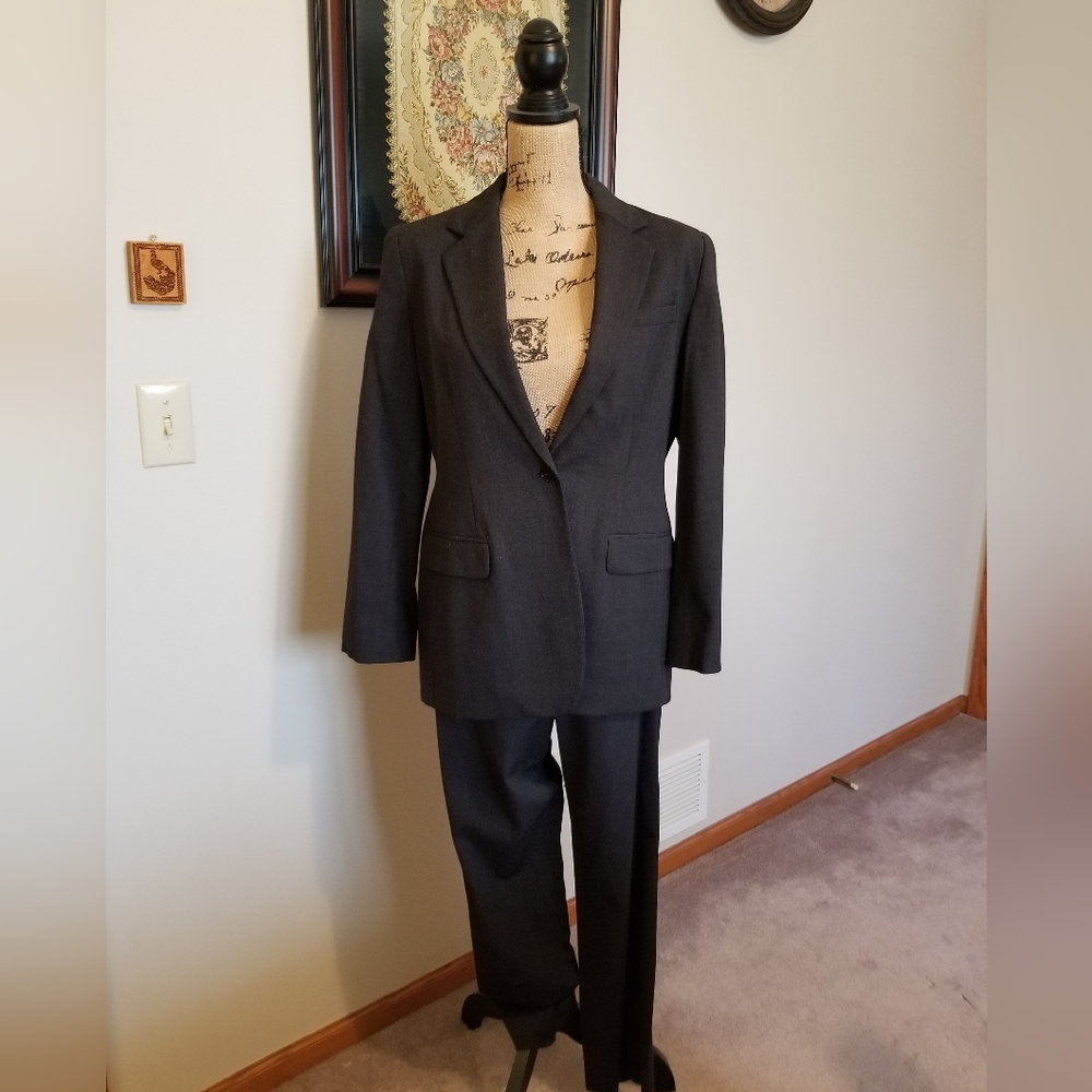 Lauren Ralph Lauren Women's Charcoal Grey 8P Suit